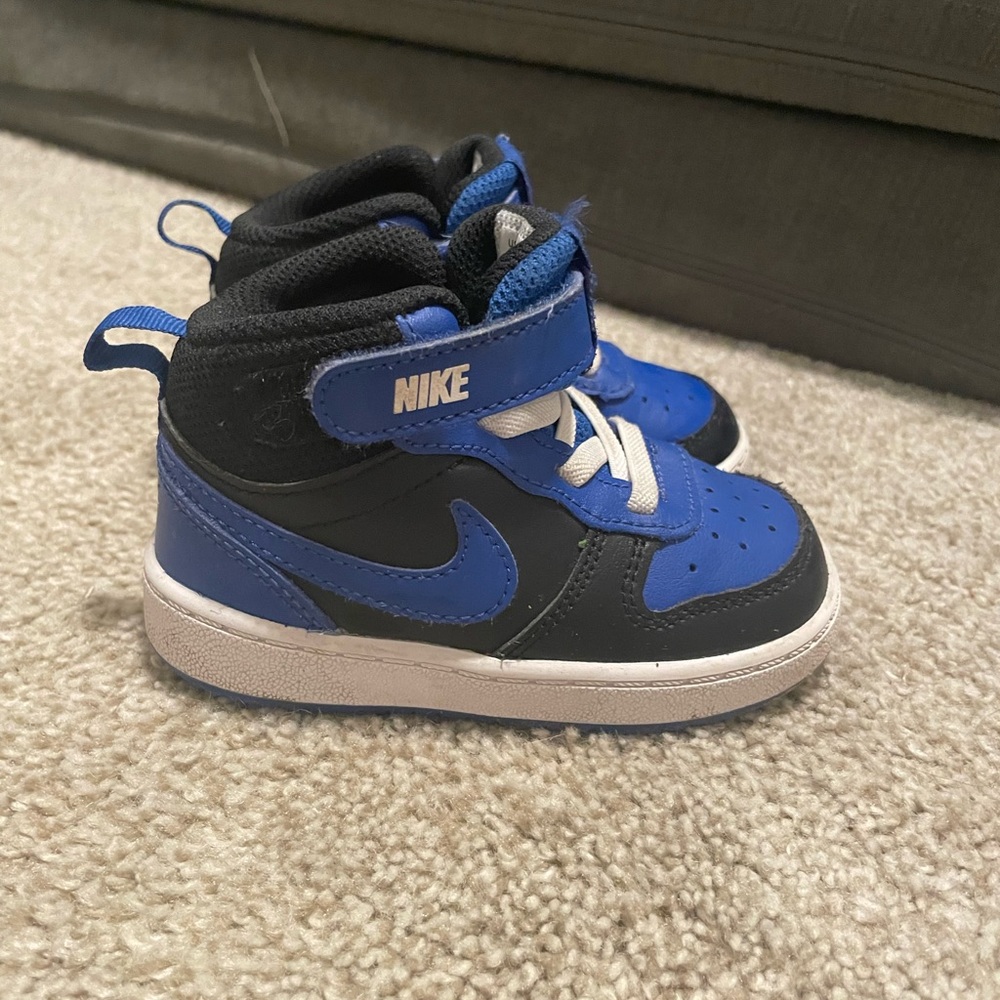 Nike high tops toddler size 6 velcro